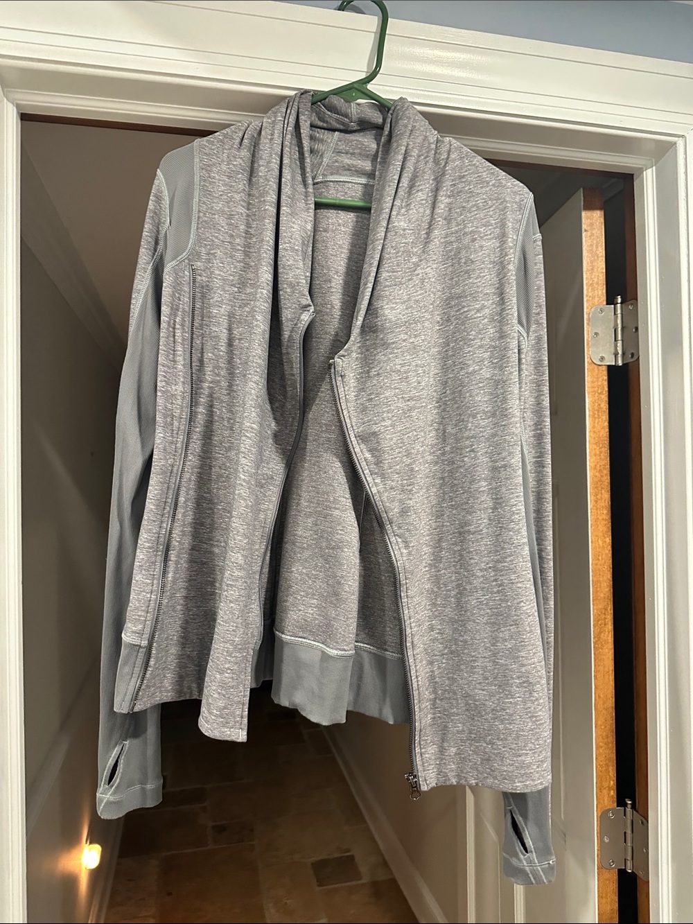 Lululemon Light Gray Open-Front Athletic Jacket zipper broken